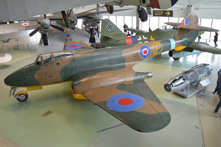 Gloster Meteor prototype ‘DG202 G’ (17041345817)